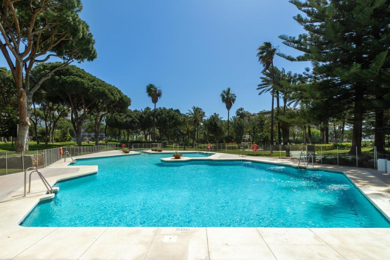 Marbella Banus Suites - Bird Of Paradise Playas Del Duque Banus Suite Apartment Ngoại thất bức ảnh